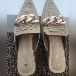 Women's Newbella Size 8 Tan Mules 2 Inch Heel
